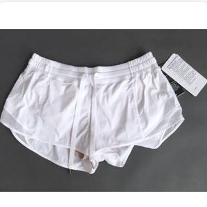 lululemon hotty hot shorts white